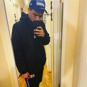 Meet your Posher, Christopher